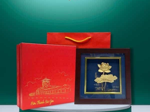 24K Gold-Plated Lotus Flower Brass Painting with Green Background for Desk SGMNVHD04.2