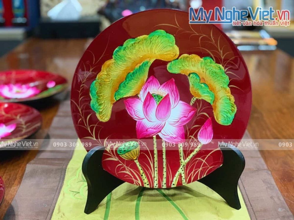 Tranh đĩa sơn mài hoa sen đắp nổi D25 (nền đỏ)