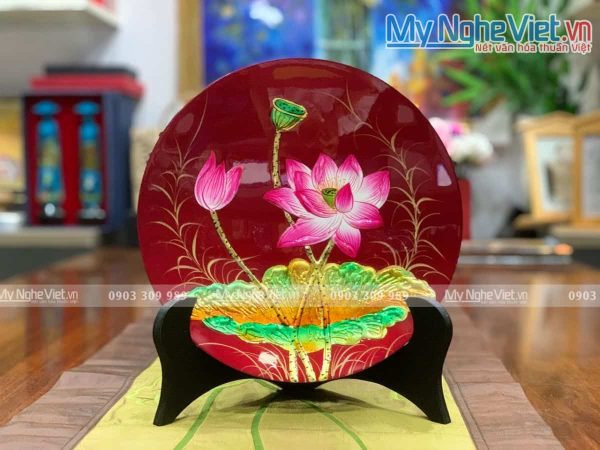 Tranh đĩa sơn mài hoa sen đắp nổi D25 (nền đỏ)