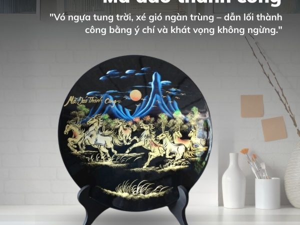 Tranh đĩa sơn mài mã đáo thành công đắp nổi