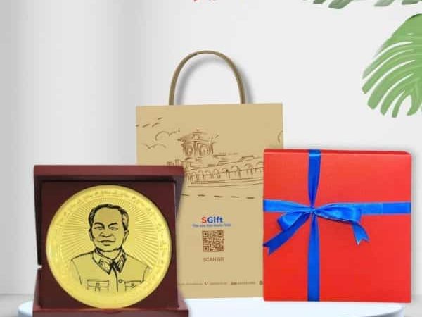 General Giap Bronze Painting – A Symbol of Willpower, Wisdom, and National Fortitude SGDD03-18-2