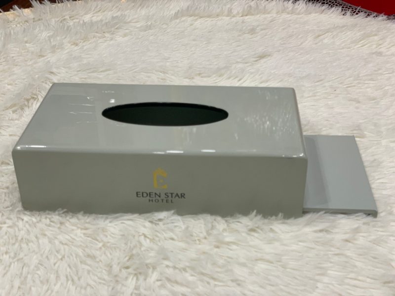 Hộp khăn giấy in logo theo yêu cầu (1)