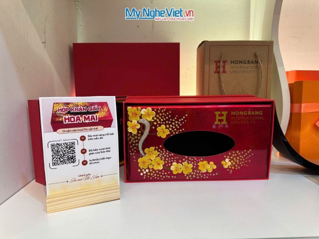 Hộp khăn giấy sơn mài hoa mai vàng