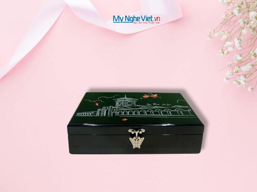Hộp trang sức cao cấp vẽ Chợ Bến Thành nền đen
