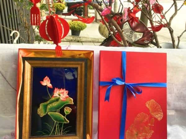 Lotus-Lacquer-Painting