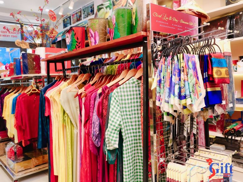 Showroom lụa SGift