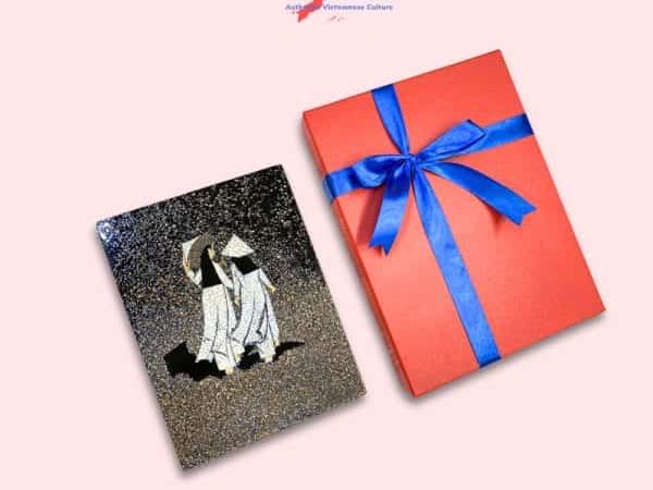 Lacquer Painting with Eggshell Inlay – Girl in Ao Dai SGTSM1520T