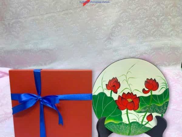 Lacquered Plate Painting – White Lotus on White Background SGD25-TBL5