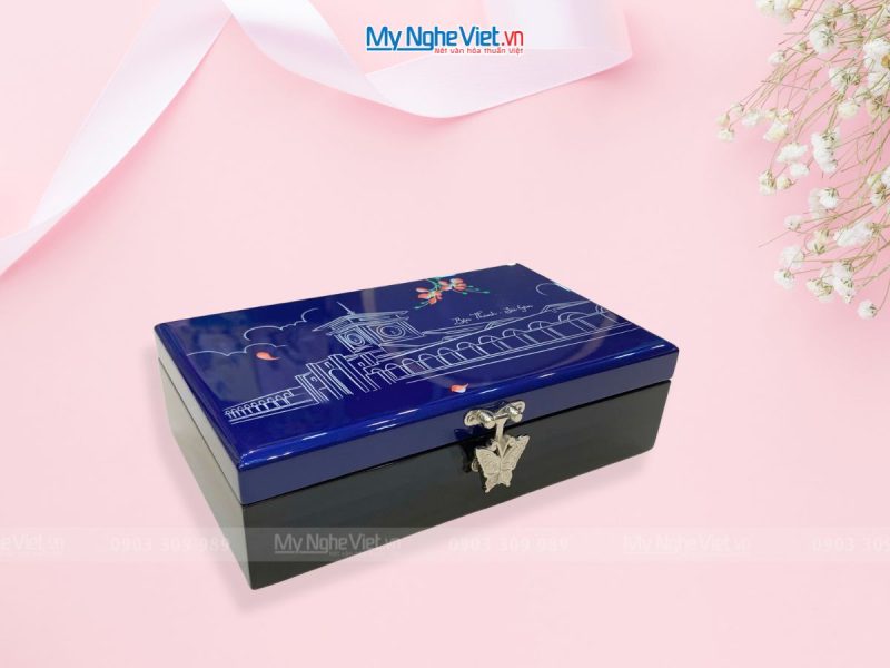 Hộp trang sức vẽ chợ Bến Thành