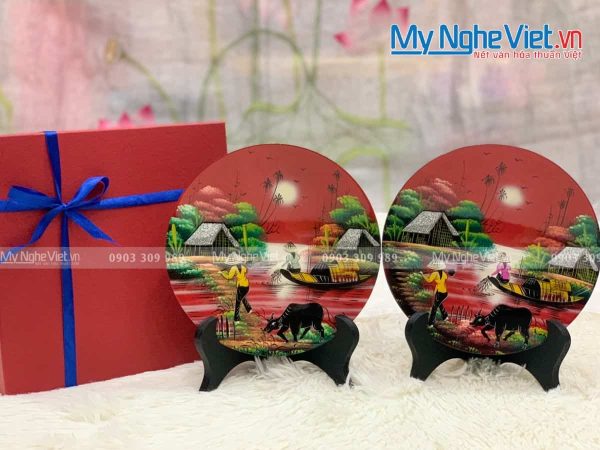 Tranh Đĩa Sơn Mài Cảnh Đồng Quê Nền Đỏ TD20-2