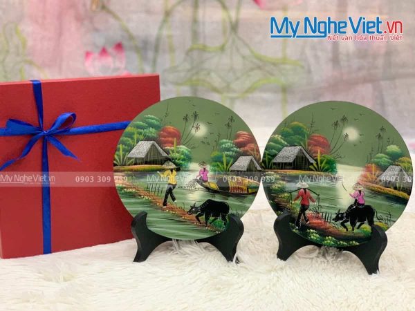 Tranh Đĩa Sơn Mài Cảnh Đồng Quê Nền Xanh Nhạt TD20-2