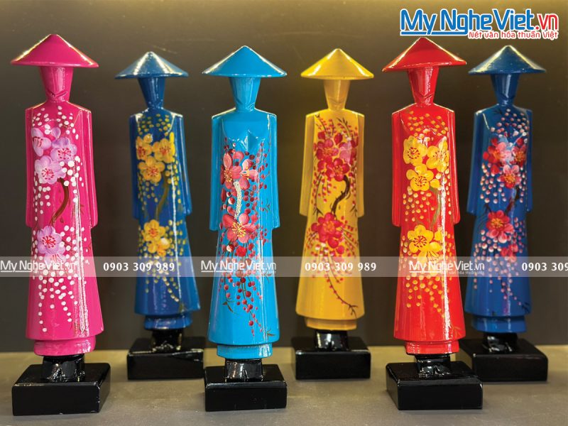 Tượng Cô Gái Áo Dài Việt Nam Sơn Mài Vẽ Hoa Cao 25cm