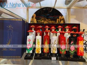 hop-co-gai-ao-dai