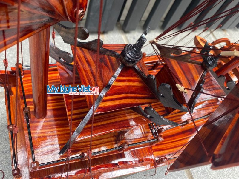 Mô hình thuyền gỗ Việt Nam - Thuyền Rồng gỗ hương thân 80cm - Ảnh 2