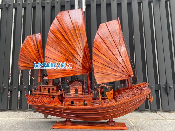 Mô hình thuyền gỗ Việt Nam - Thuyền Rồng gỗ hương thân 80cm