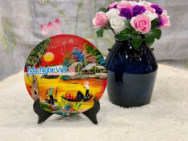 Tranh đồng quê hạnh phúc gia đình nền cam - Tranh sơn mài TSMTBL342-3