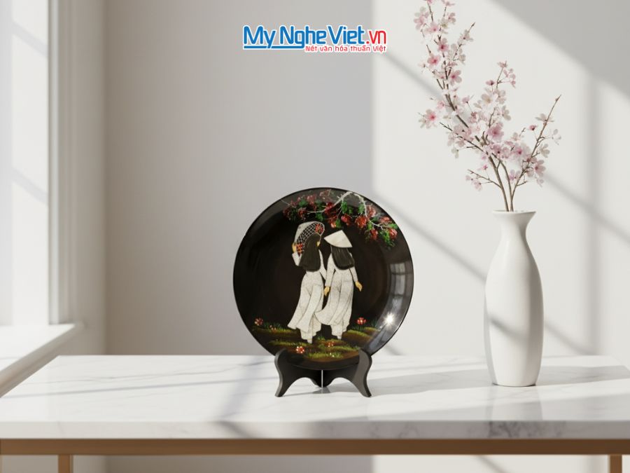 Tranh đĩa Cô Gái cẩn trứng chìm cao cấp