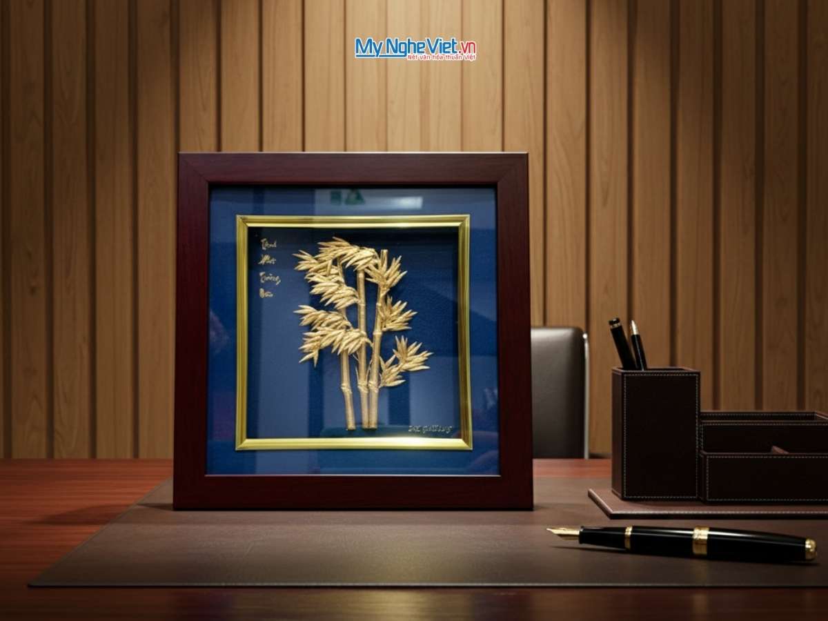 Tranh Đồng Tre trúc dát vàng nền xanh để bàn 24k và Hộp quà tặng cao cấp - MNVHD04.9 - Ảnh 5