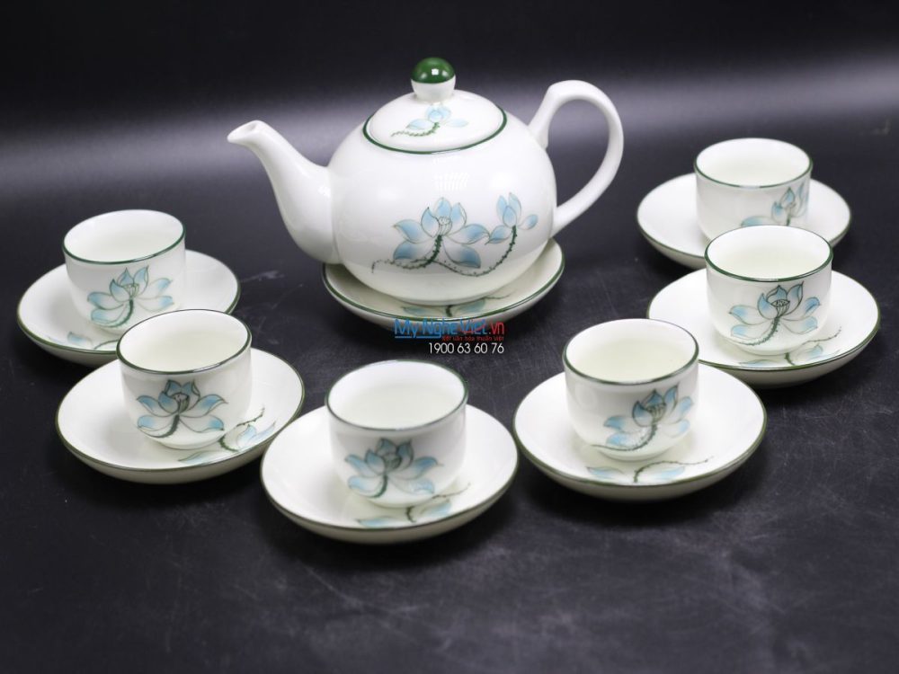 Bình trà tròn thấp men kem vẽ sen