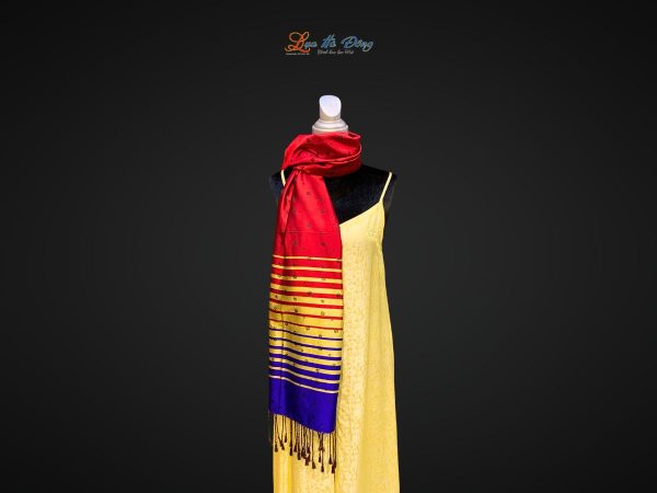 Khăn Lụa Lá Dâu Đỏ
