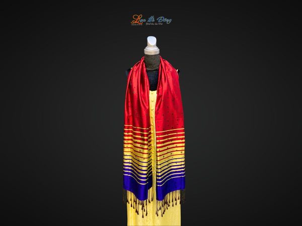 Khăn Lụa Lá Dâu Đỏ