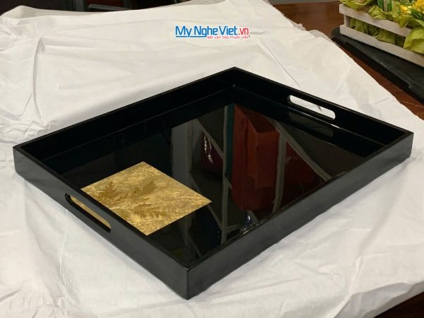 Khay sơn mài dát vàng lá cây nền đen