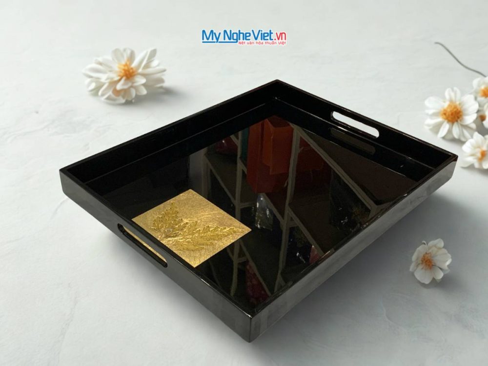 Khay sơn mài dát vàng lá cây nền đen