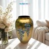 Lọ hoa sơn mài hoa tử đằng đắp nổi phù điêu