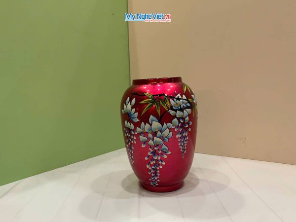 Lọ hoa sơn mài hoa tử đằng đắp nổi phù điêu