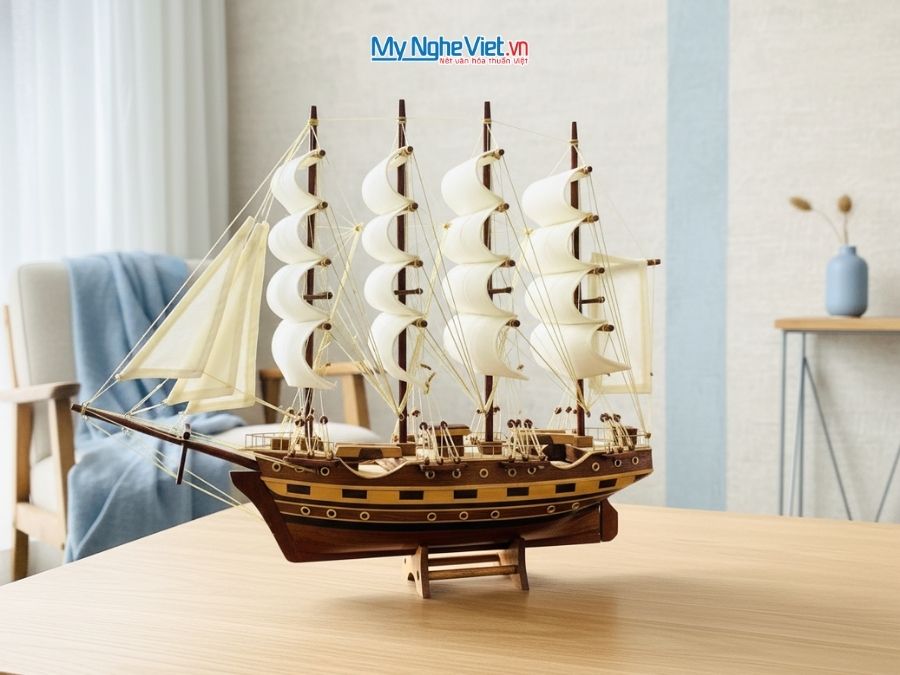 Mô hình thuyền buồm phong thủy France II