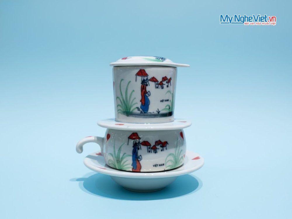 Phin cà phê thấp vẽ 1 cô gái