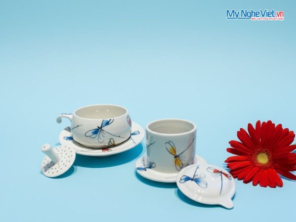 Phin cà phê thấp vẽ chuồn kim xanh đỏ