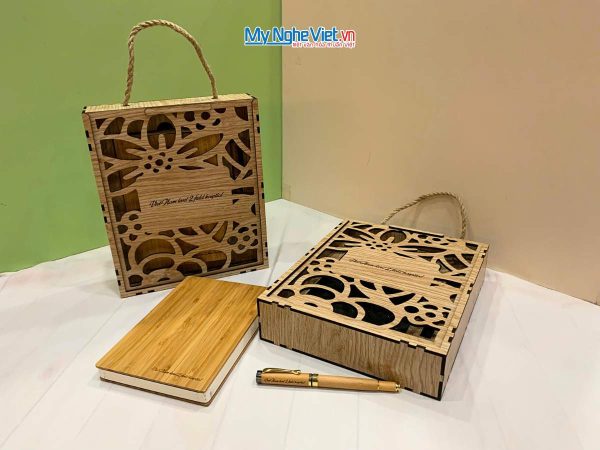 Quà tặng hộp gỗ và sổ bút