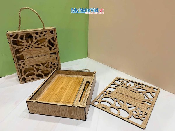 Quà tặng hộp gỗ và sổ bút