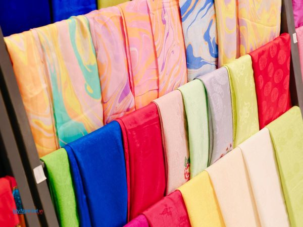 Khăn Lụa Vuông Tơ Tằm Vẽ Thủy Ấn