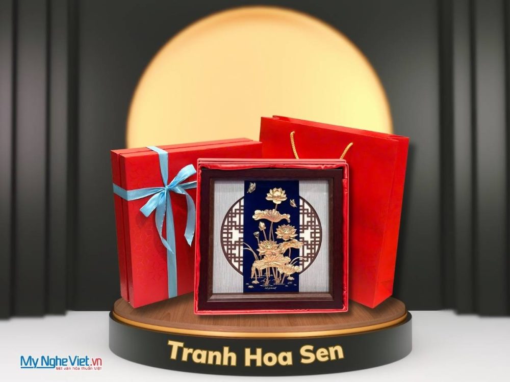 Tranh dát vàng hoa sen - Mạ vàng 24K