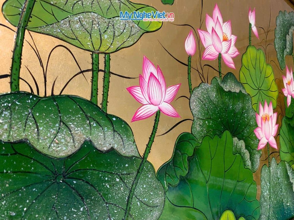 Tranh Sơn Mài Hoa Sen Dát Bạc Đắp Nổi