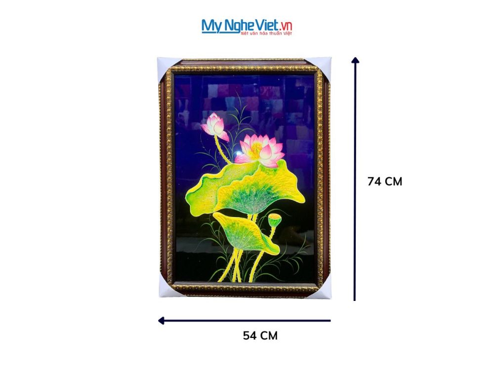 Tranh sơn mài hoa sen đắp nổi