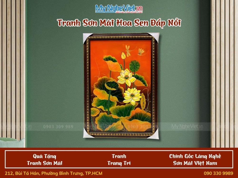 Tranh sơn mài hoa sen đắp nổi