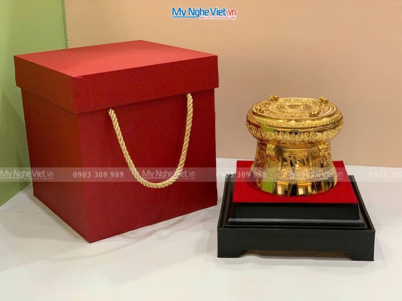 Trống đồng đúc mạ vàng 24K