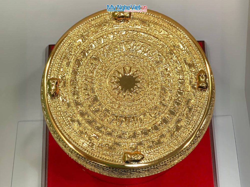 Trống đồng đúc mạ vàng 24K