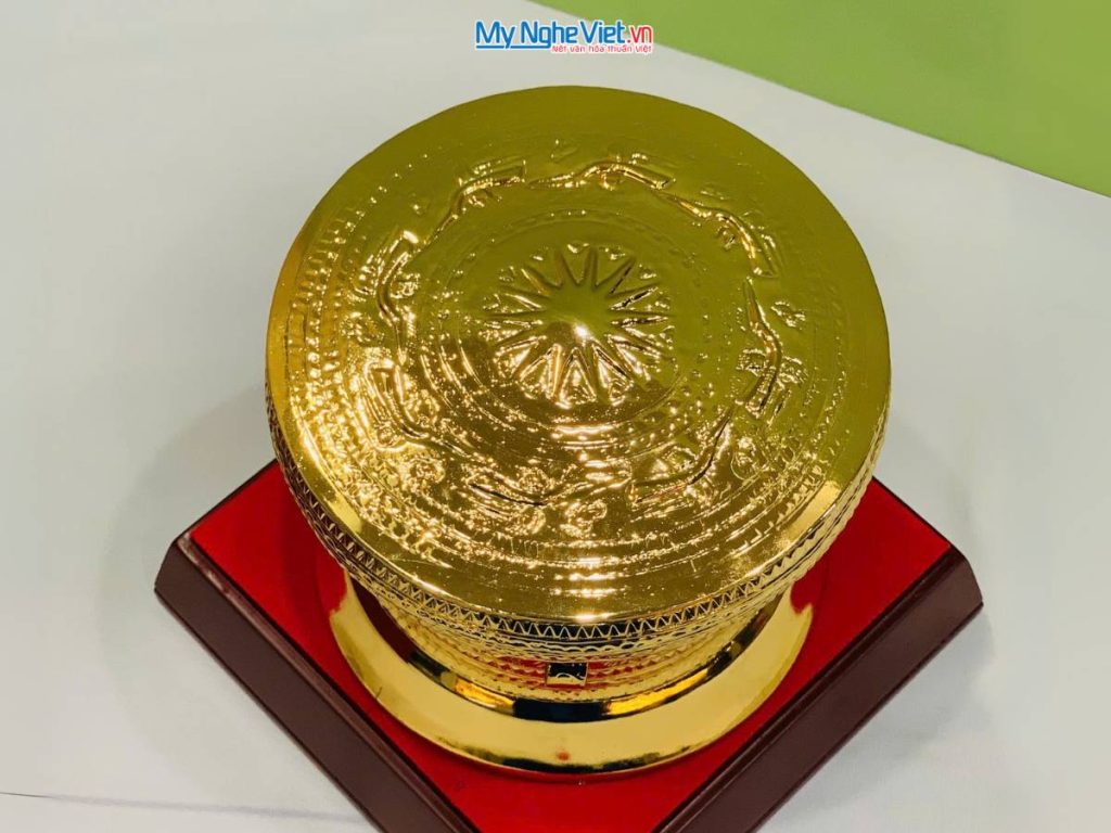 Trống đồng lưu niệm gò mạ vàng 24K