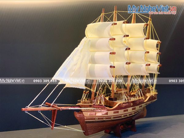 Mô hình thuyền buồm phong thủy France II