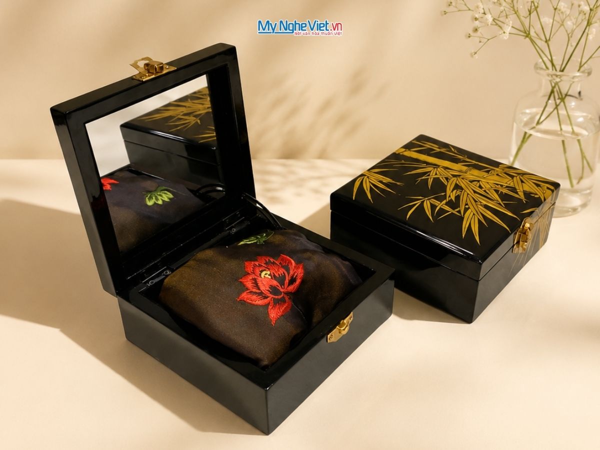 Set quà tặng hộp sơn mài và khăn lụa