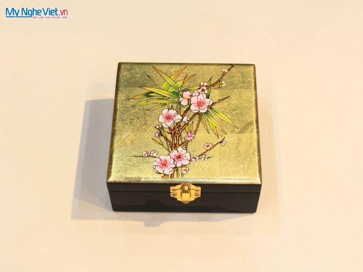 Set quà tặng hộp sơn mài và khăn lụa