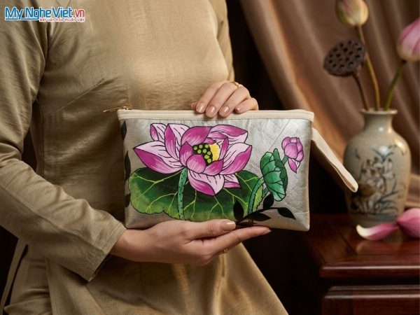 Túi sen vẽ tay thủ công - Túi từ lá sen