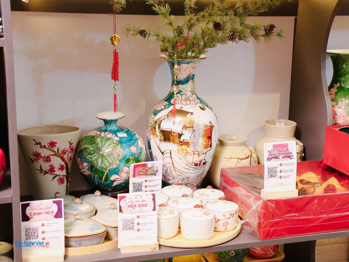 Bộ sản phẩm gốm Bát Tràng cao cấp