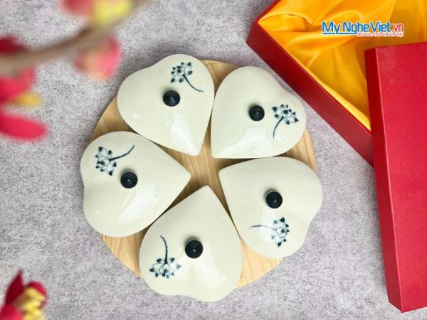 Bộ khay mứt gốm 5 ngăn hình tym vẽ hoa sen