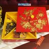 Hộp Mứt Tết Sơn Mài Hoa Mai Nền Đỏ Cẩn Ốc