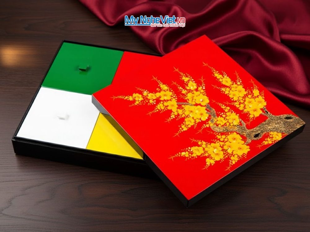 Hộp Mứt Tết Sơn Mài Mai Vàng Nền Đỏ Tươi 4 Ngăn Rời